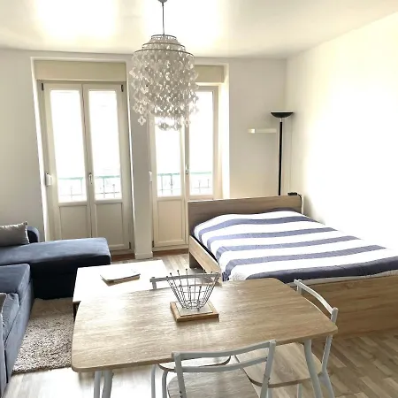 Studio Meublé - 2ème étage Apartamento